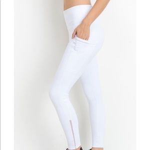 LAST PAIR ✨Long white high waist leggings!